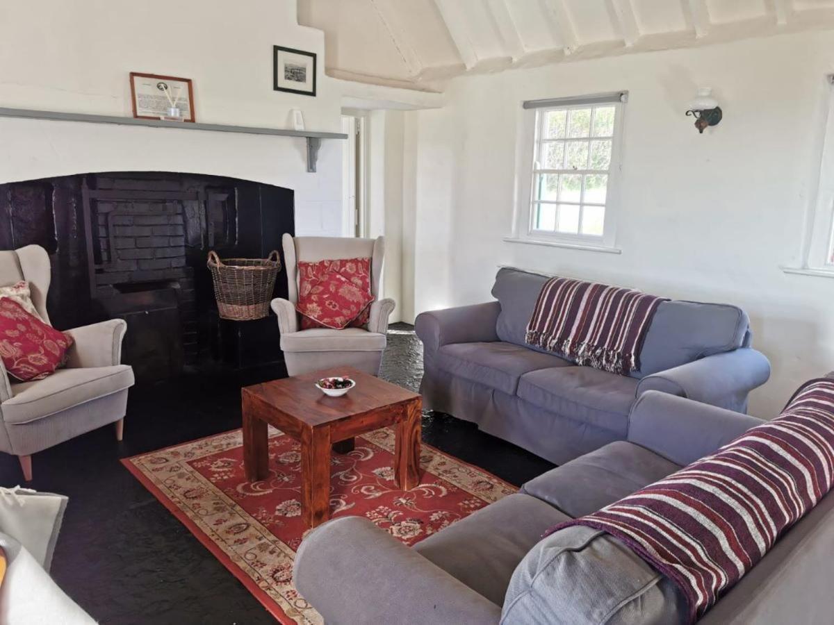 Corofin Lake Cottages ภายนอก รูปภาพ
